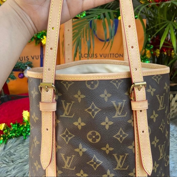 - 🌟 LIKE NEW❤️ LOUIS VUITTON BUCKET GM SHOULDER BAG - Picture 6 of 16